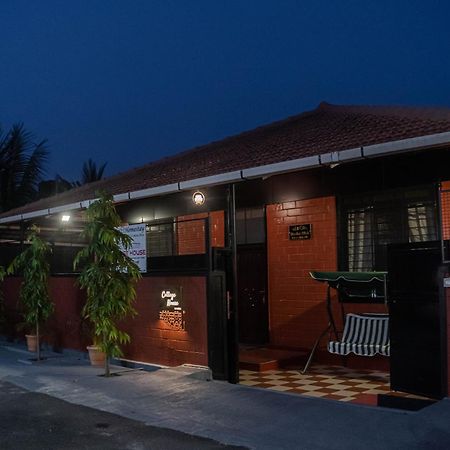 Udupi Homestay - Cottage House - Dendoorkatte Екстериор снимка
